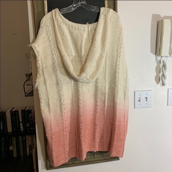 Anthropologie Moth Fringed Beachside Hoodie M/L NWOT Knit Ombre Poncho Top - Picture 5 of 5
